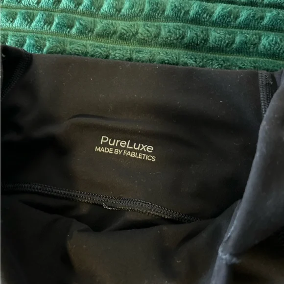 Fabletics black pure luxe leggings, size small - Picture 2 of 4